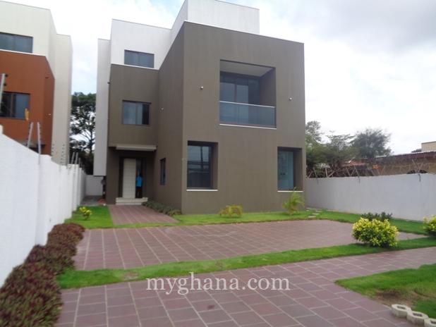 4 bedroom house with outhouse off Lagos Avenue in East Legon for rent