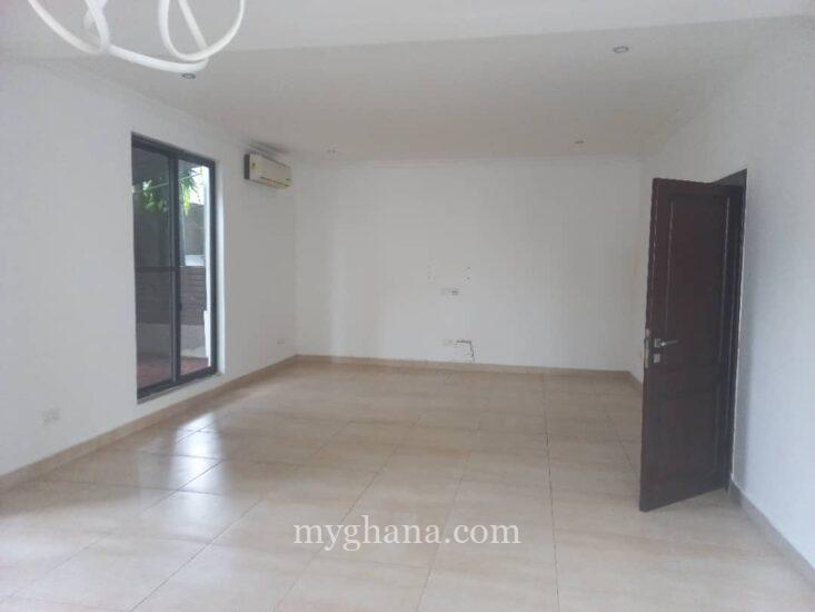 3 bedroom townhouse for rent near Alisa Hotel at North Ridge in Accra