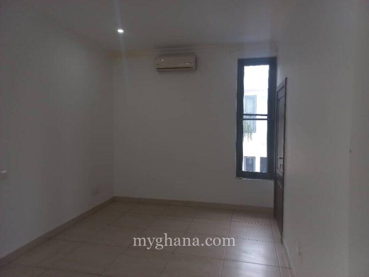 3 bedroom townhouse for rent near Alisa Hotel at North Ridge in Accra