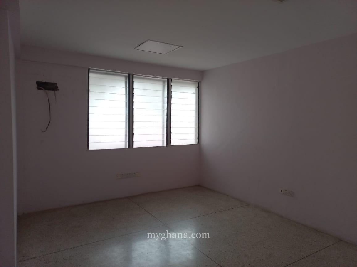8 bedroom office facility for rent at Dzorwulu near Bedmate in Accra