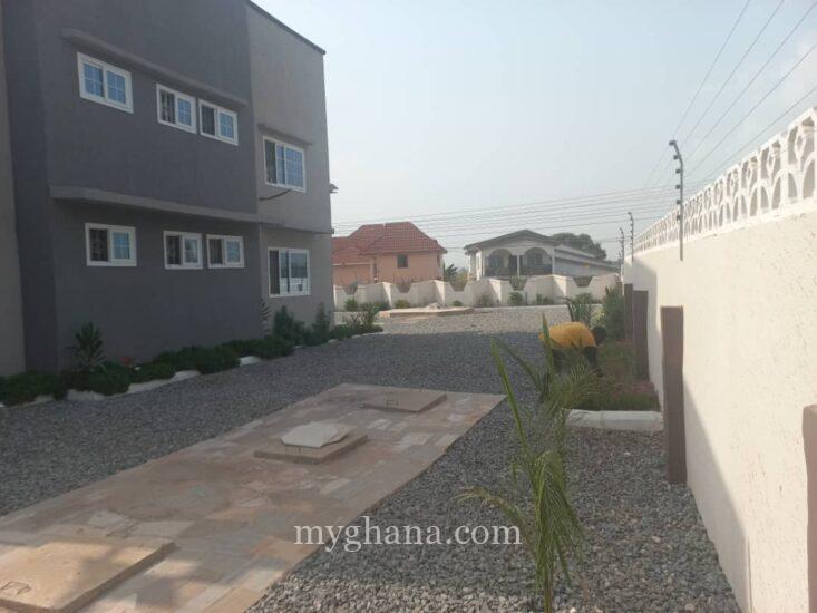 2 bedroom apartment to let at Achimota Golf Hills near the DVLA, Accra