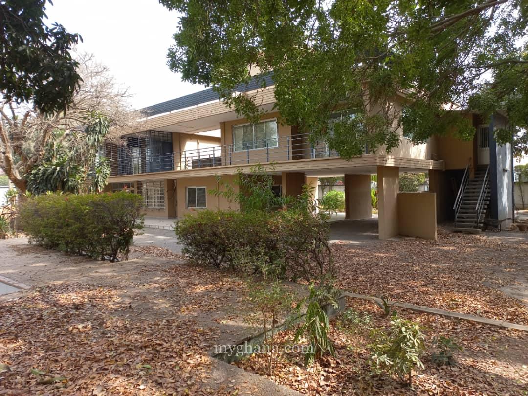 8 room office facility with swimming pool for rent at Airport Residential Area