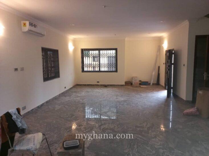 4 bedroom house with swimming pool for rent at East Legon in Accra – Near French