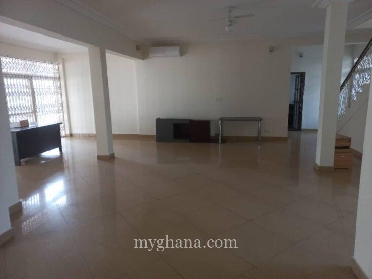 4 bedroom house with 2 bedroom outhouse for rent at Airport Residential Area in