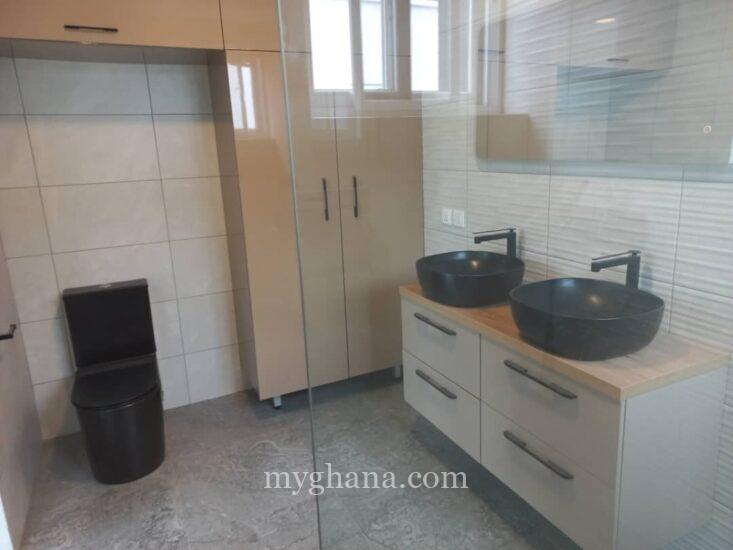 Executive 2 bedroom apartment for sale in Airport Residential Area in Accra Ghan