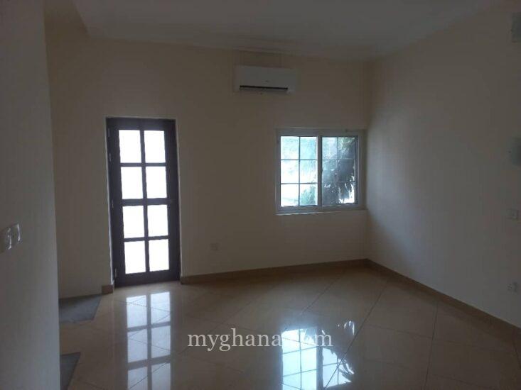 4 bedroom house with 2 bedroom outhouse for rent at Airport Residential Area in
