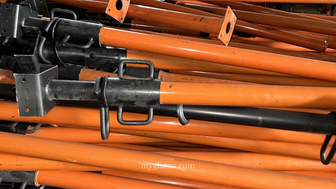 Adjustable props