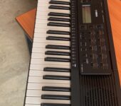 Yamaha psr e273 keyboard
