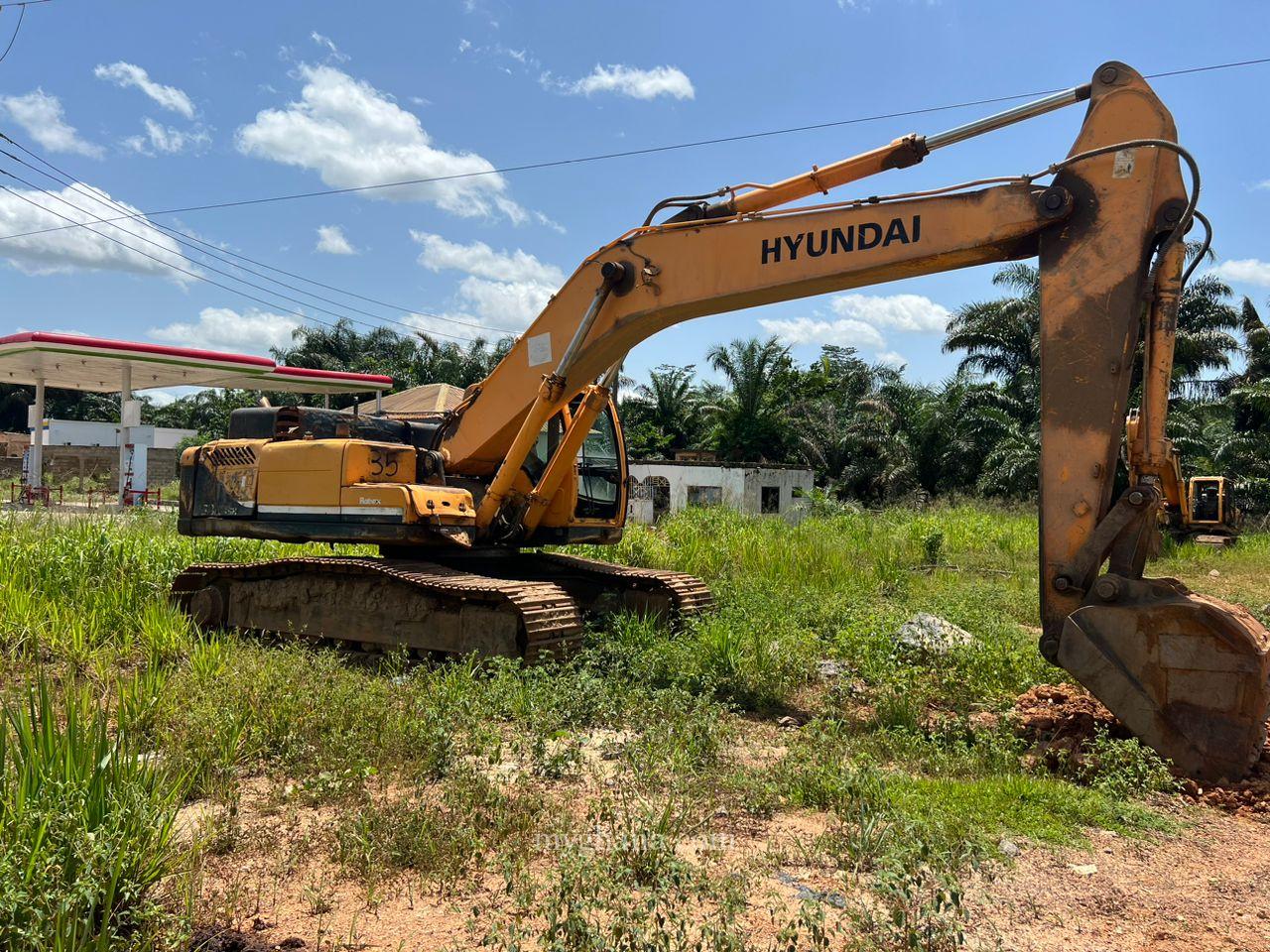 HYUNDAI EXCAVATOR 330 LC