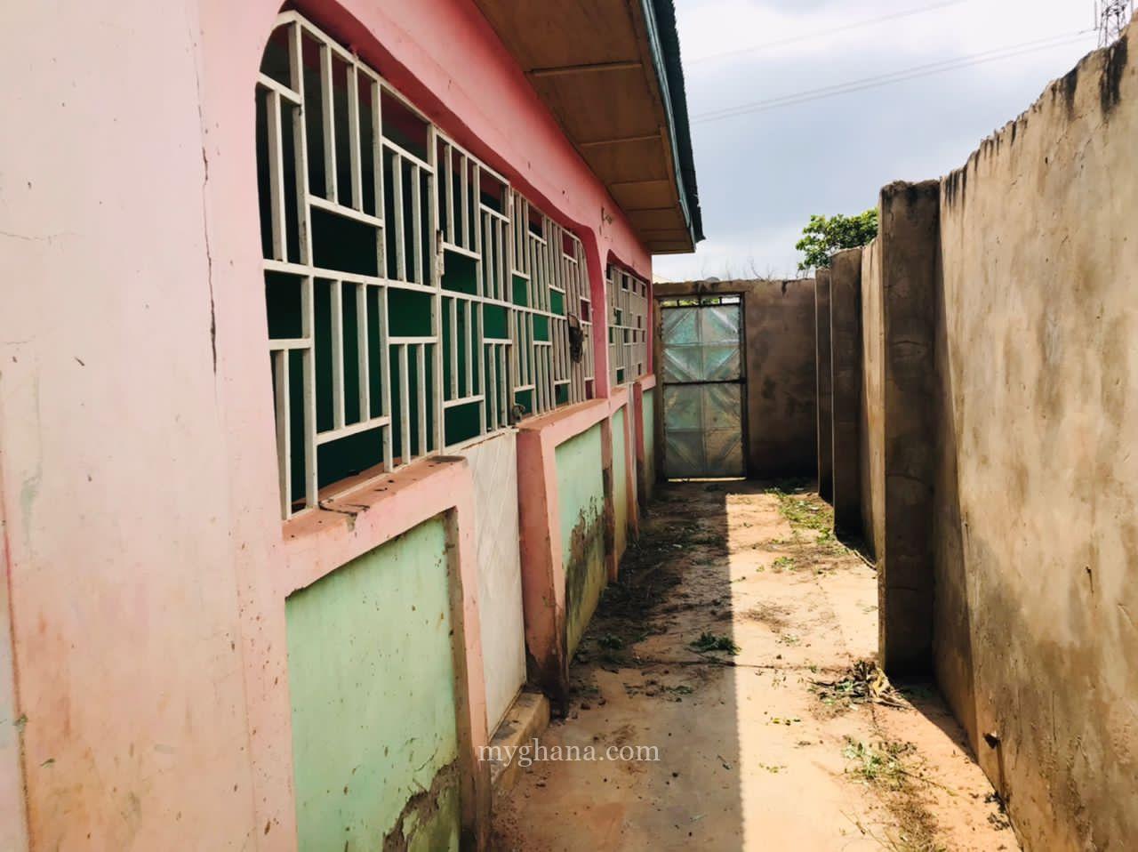 6 bedroom House in Solid Point Gh Ltd, Techiman Municipal for sale