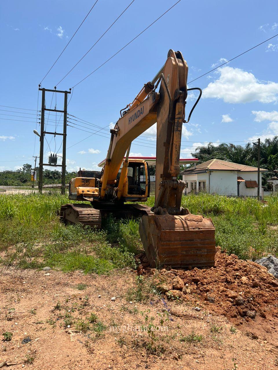 HYUNDAI EXCAVATOR 330 LC