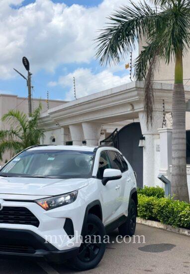 2020 Toyota Rav 4 LE
