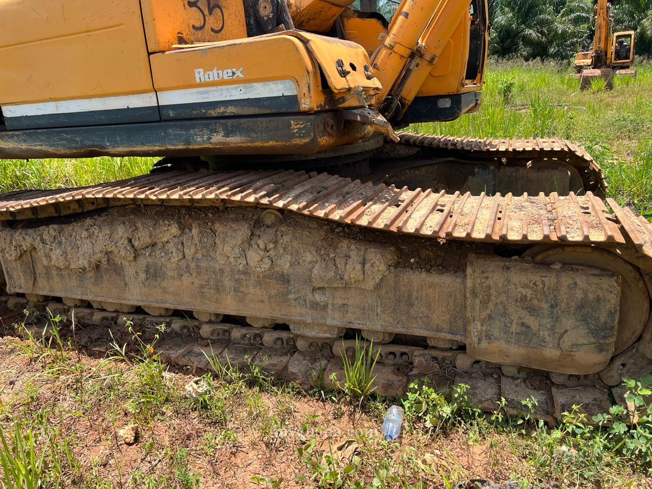 HYUNDAI EXCAVATOR 330 LC