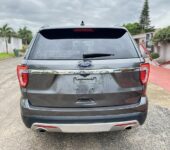 Ford Explorer XLT 2017 with 3rd Row 7 Seater Car for Sale in Accra