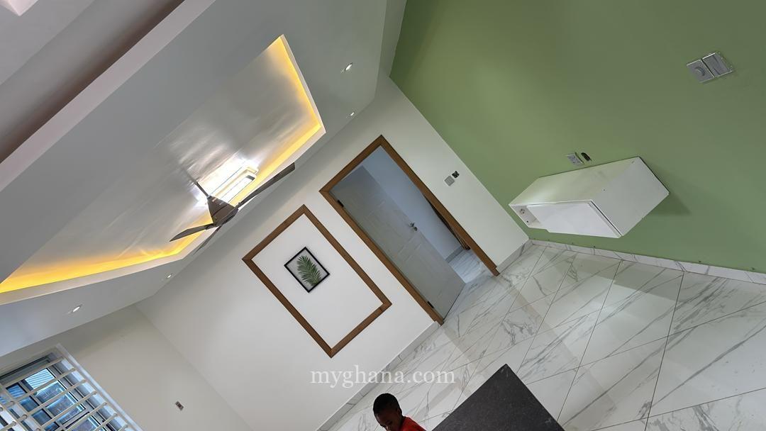 Exc Chamber and hall self contained at Kotoku