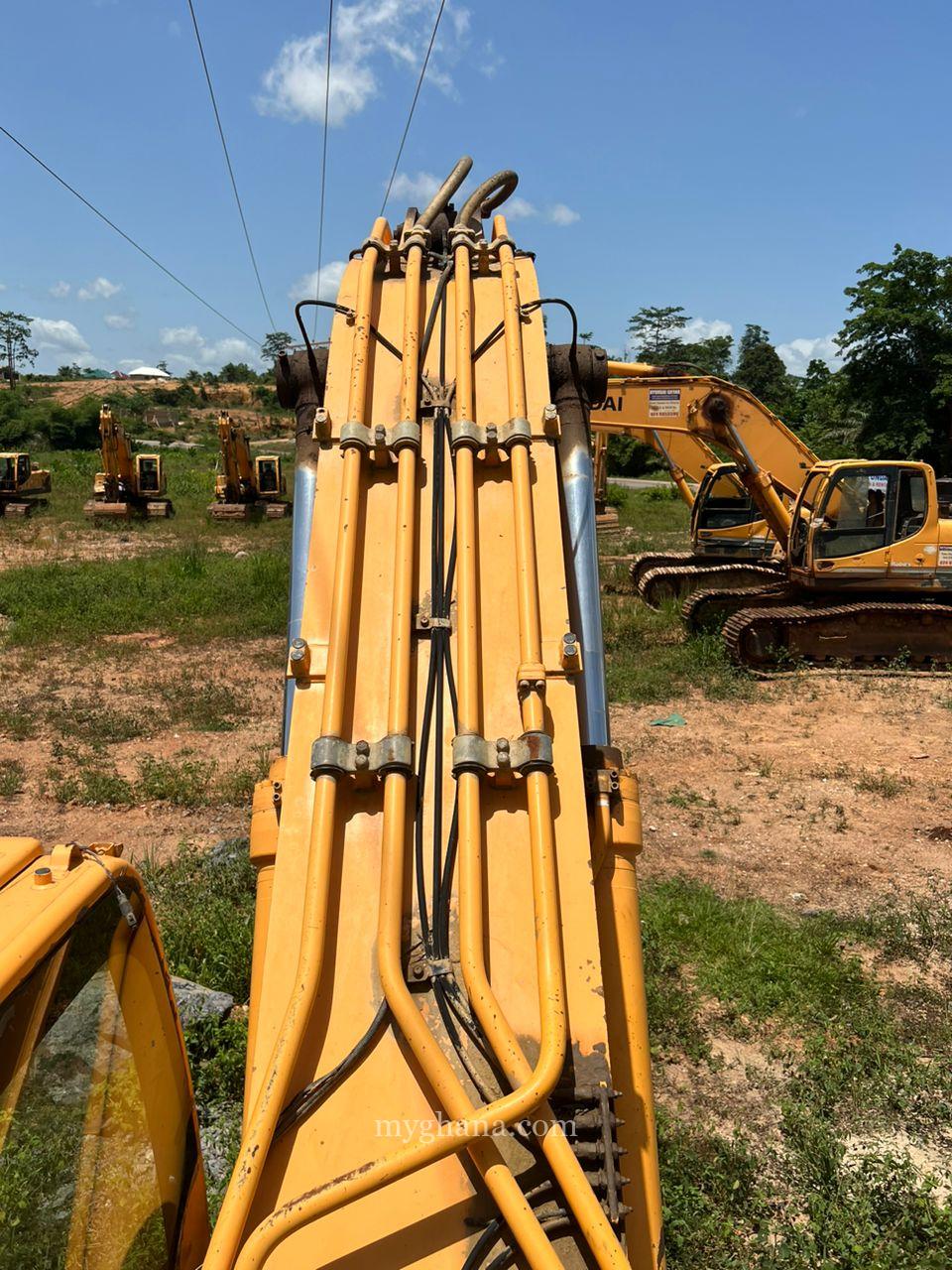 HYUNDAI EXCAVATOR 330 LC
