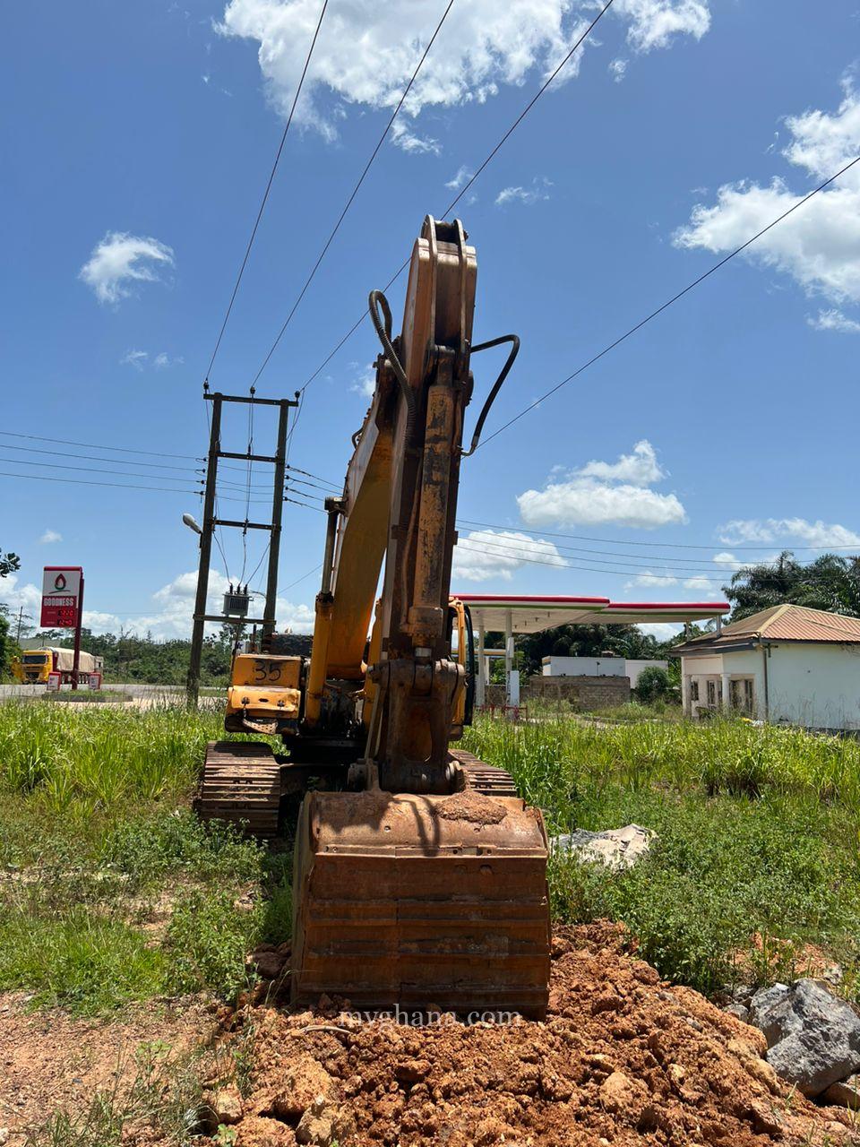 HYUNDAI EXCAVATOR 330 LC