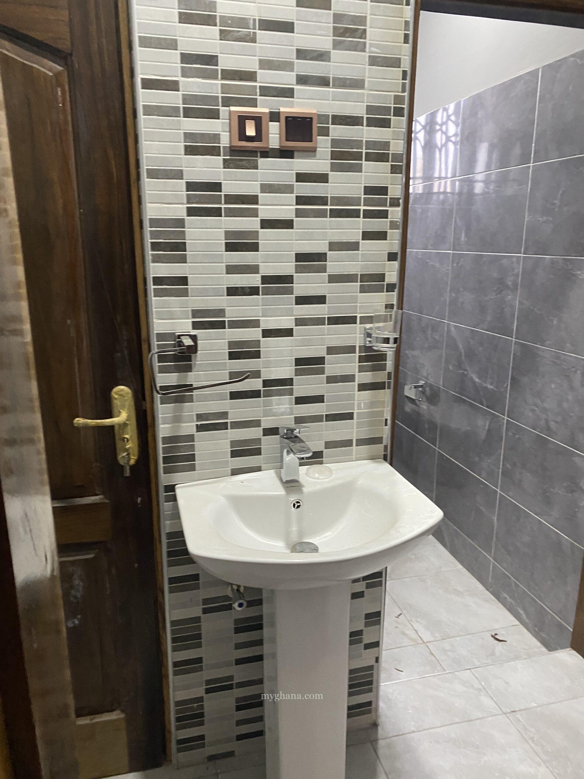 2 bedroom apartment for rent at Spintex