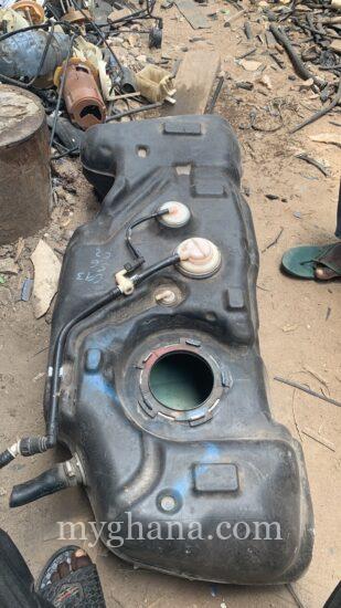 Fuel tank for petrol and diesel cars