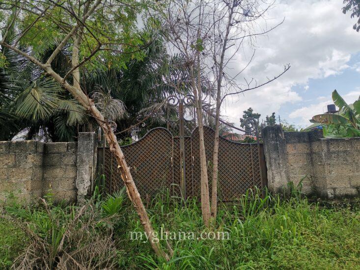 100/120 plot of land for sale