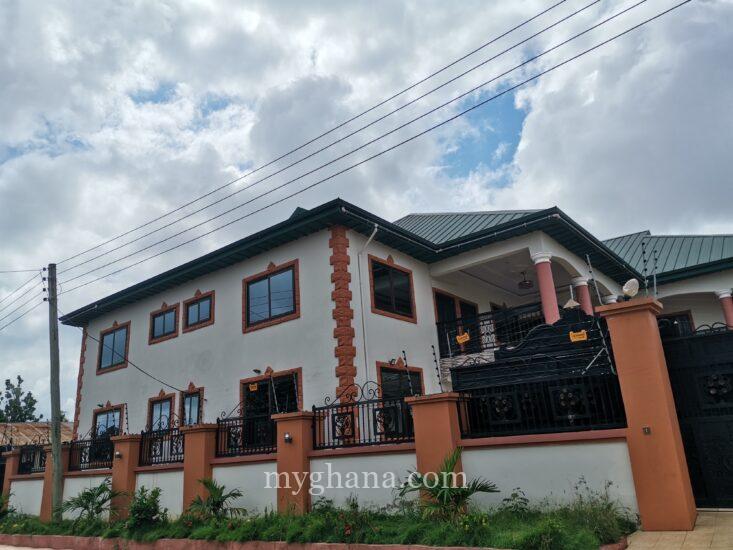 A newly built 3 bedroom apartment