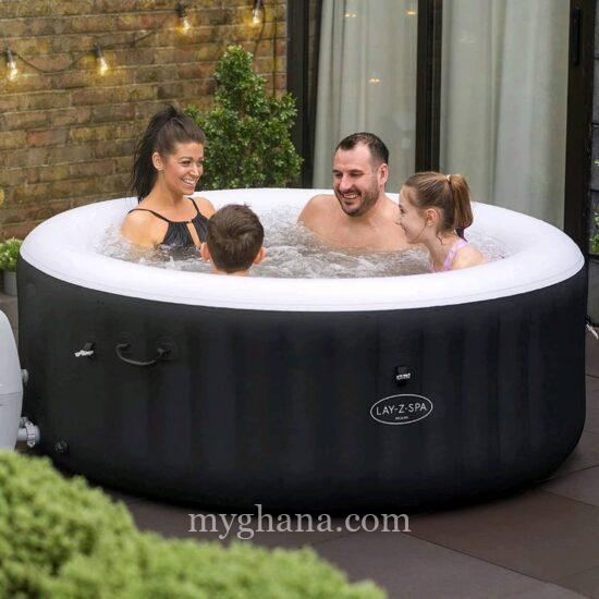 Jacuzzi layz spar hot tube bubble.this is for 4-6 people.