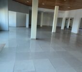 Commercial space to let