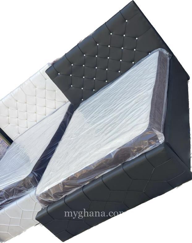 Canadian bed with mattress at affordable price .