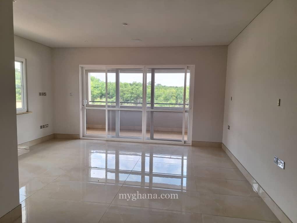 4 bedroom house in a gated community at East Airport to let