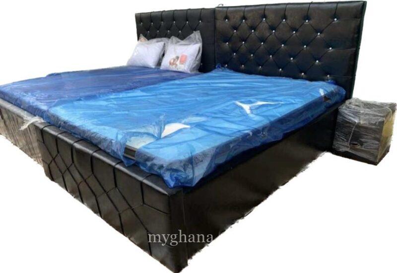 Foreign queen size 60/80 bed with mattress at a cool price .