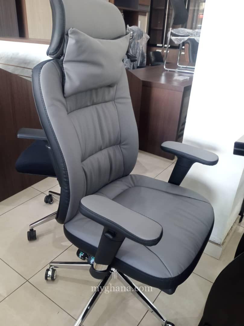 Manager’s leather chair