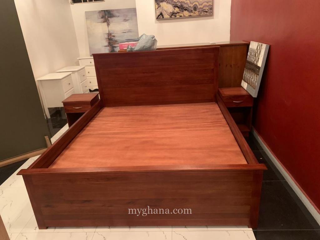 Queen size bed for sale