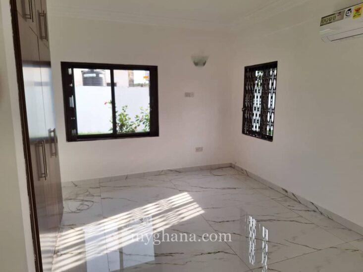 4 bedroom house to let at Labone