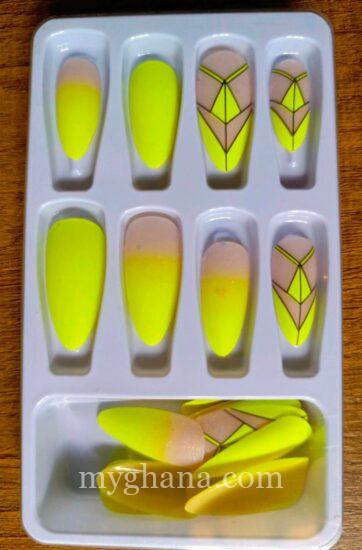 Press on nails