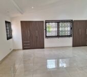 4 bedroom house with garden to let at North Ridge near Alisa Hotel