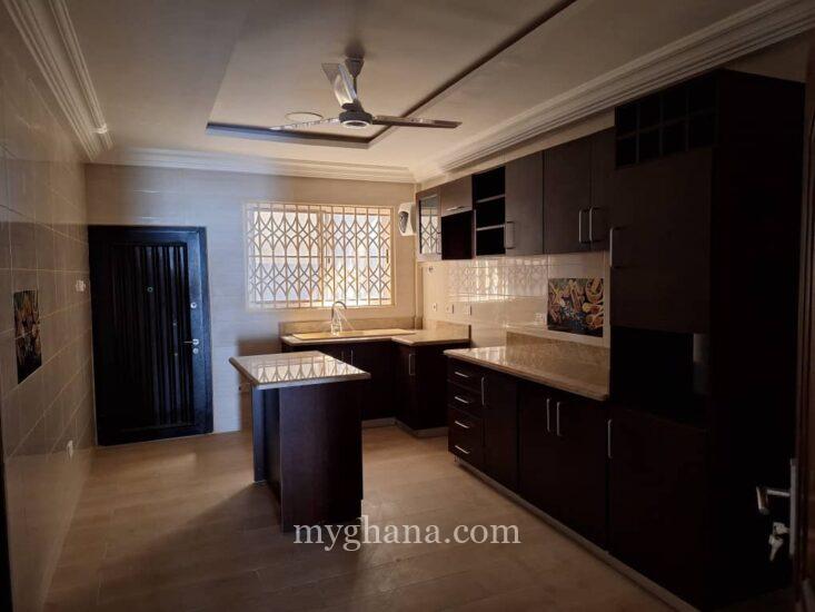 10 bedroom house for rent at Adjiringanor, East Legon in Accra