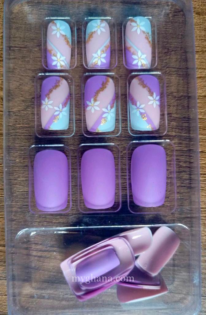 Press on nails