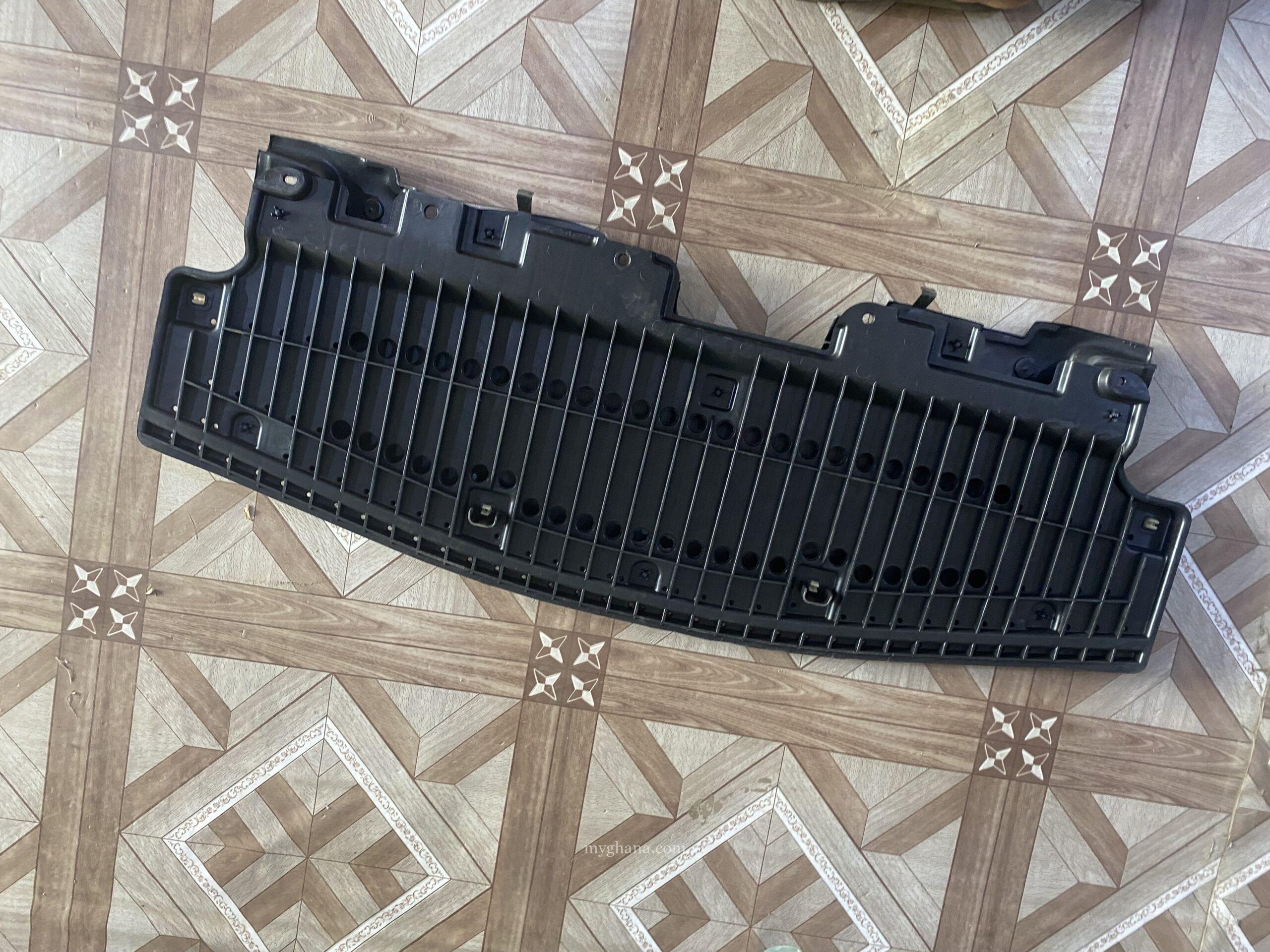 Toyota Corolla under panel 2015/2016/2017
