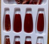 Press on nails