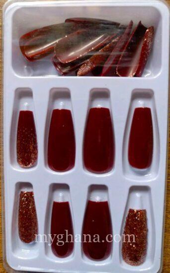 Press on nails