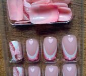Press on nails
