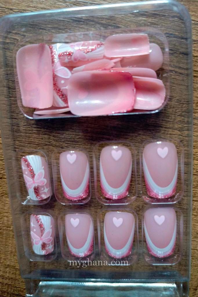 Press on nails