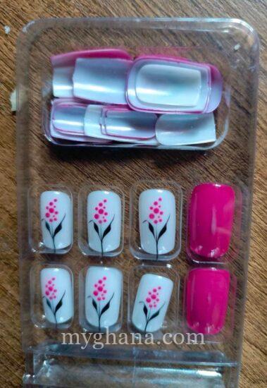 Press on nails