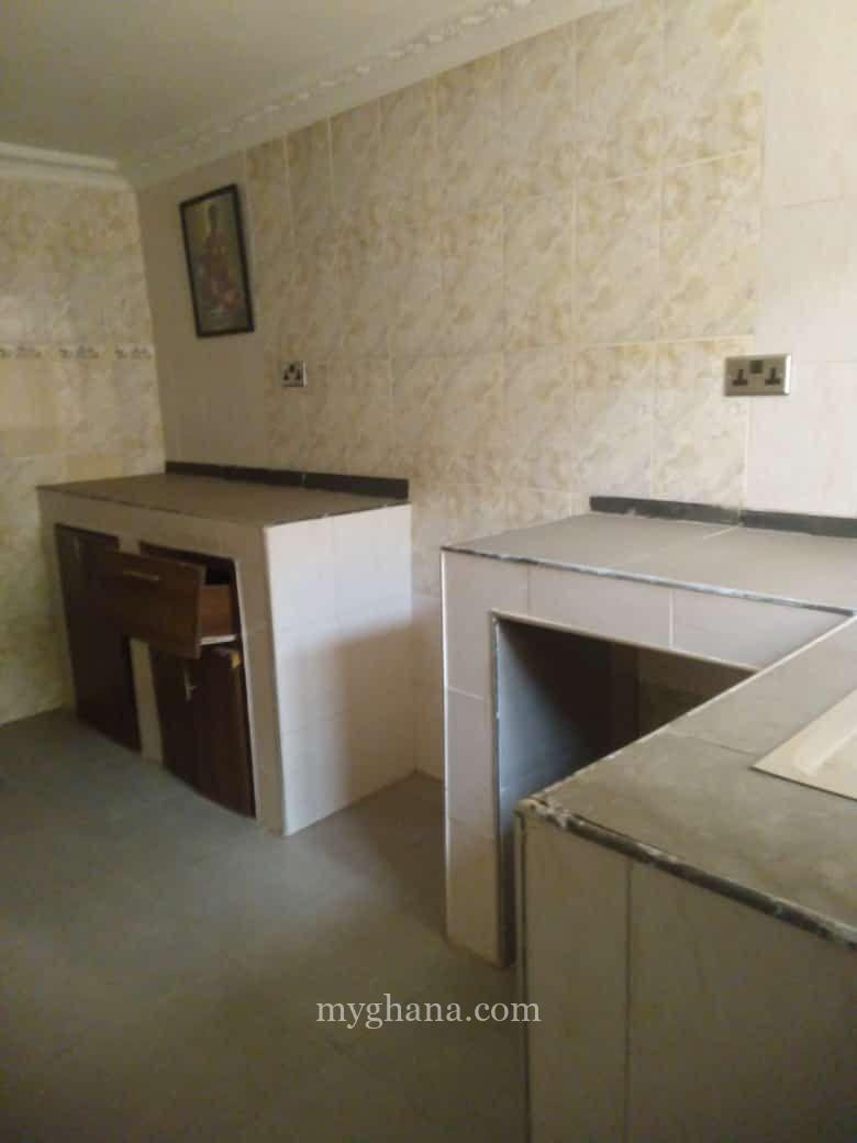 3 bedroom self compound house for rent at Ablekum Agape top