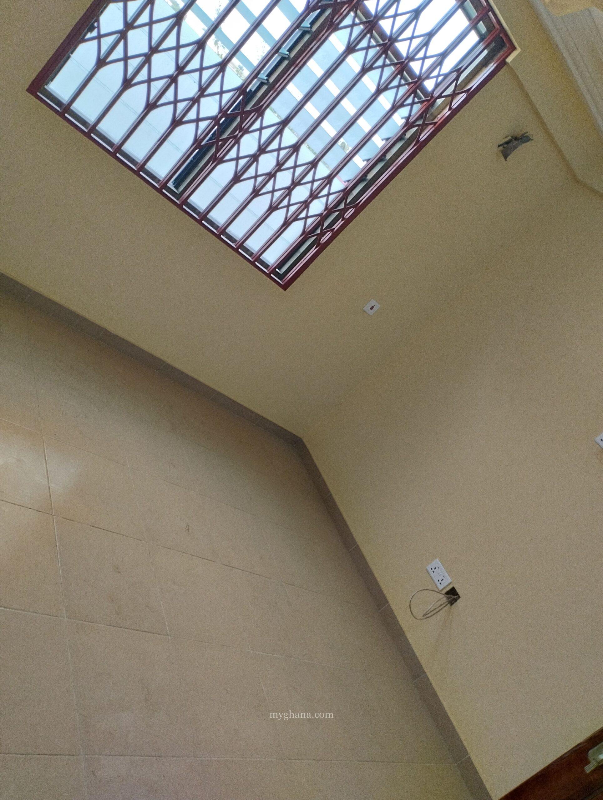 2 bedrooms apartment for rent at oyibi