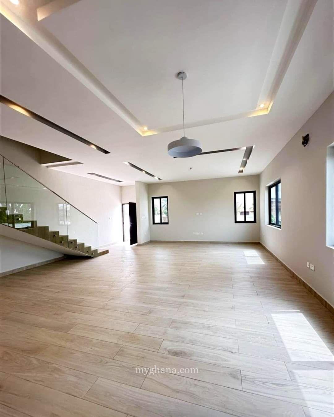 Executive 4 bed house for sale at Oyarifa