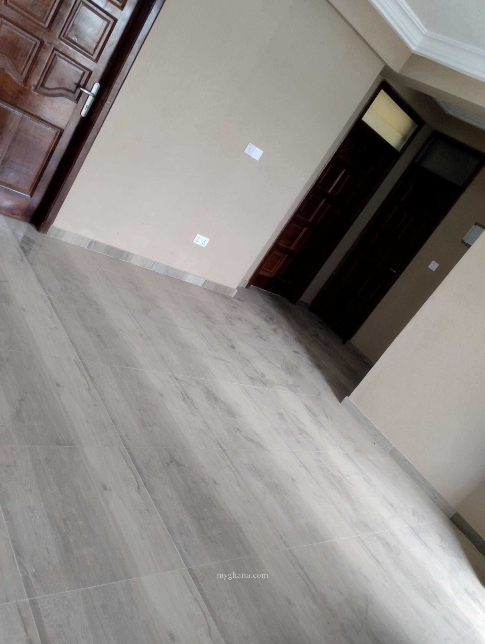 2 bedrooms apartment for rent at oyibi