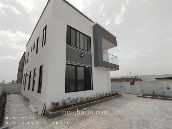 Newly built 4 bedroom estate house for sale