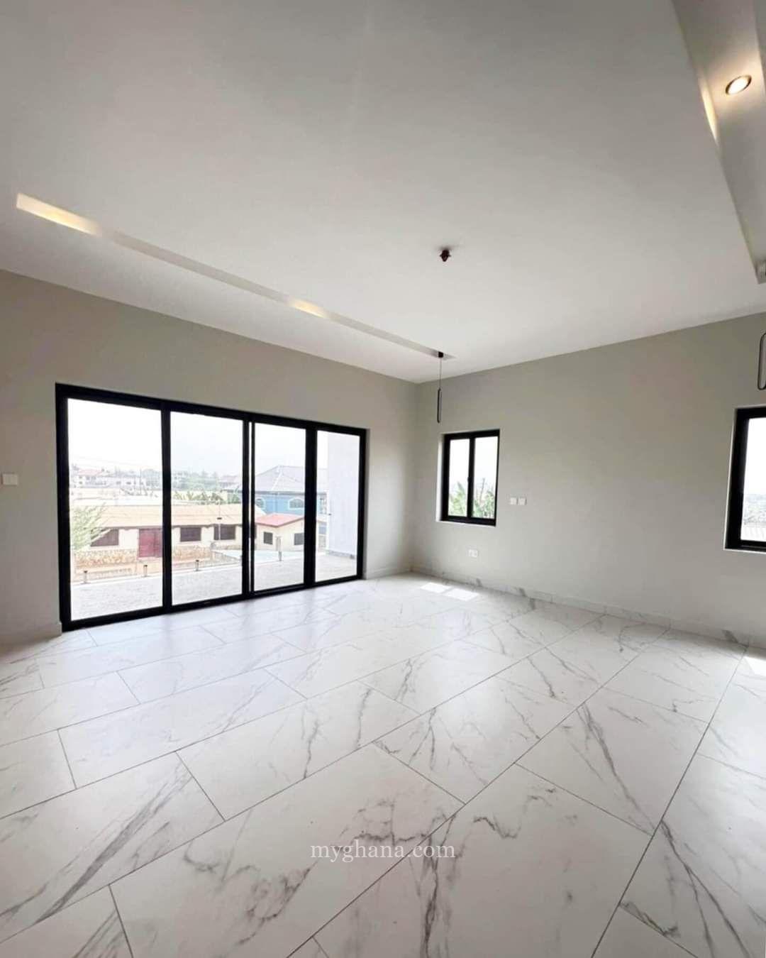 Executive 4 bed house for sale at Oyarifa