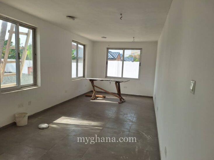20 room office to let at Dzorwulu, Accra